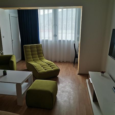 Calla 5 Apartment - Main Square, In The City Shopping Center - Parking Slot With Security And Video Camera Σκόπια Εξωτερικό φωτογραφία